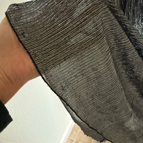 Dress The Population 
Kienna Gown - Picture 9 of 11